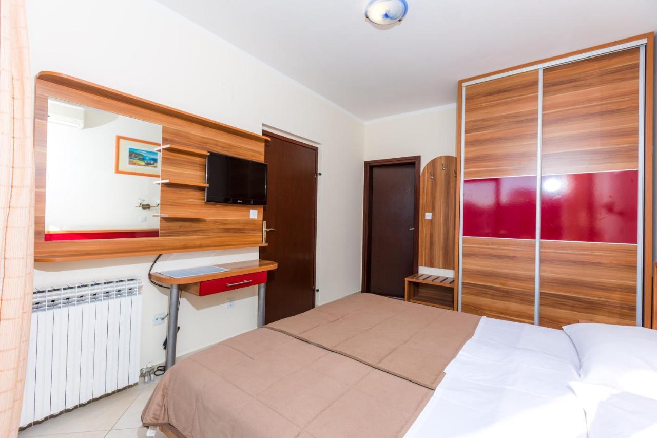 Pansion Croatia 3* Starigrad Paklenica